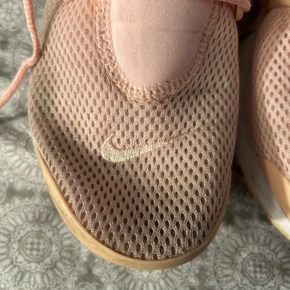 Nike Air light pink swoosh women’s size 8 sneakers - Picture 2 of 14